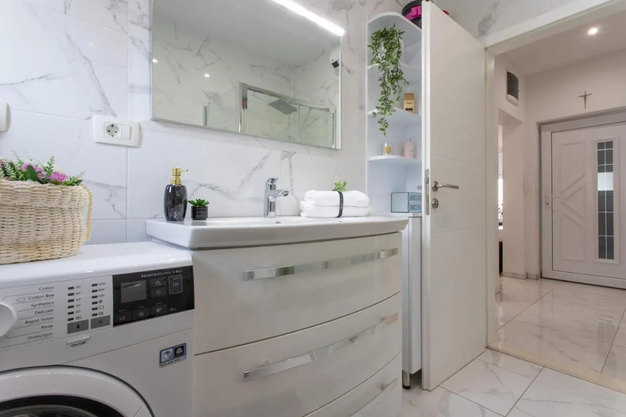 Lux Apartment Ema Kastela