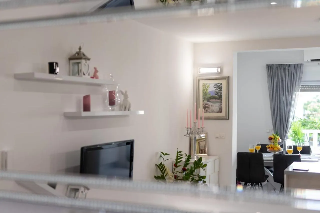 Lux Apartment Ema Kastela